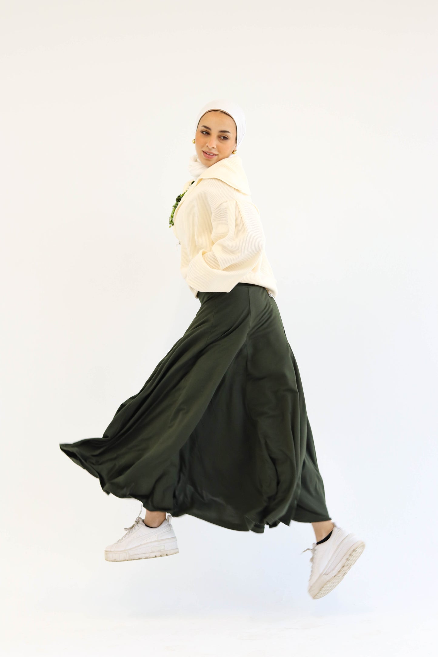 Elyanna lined skirt in olive