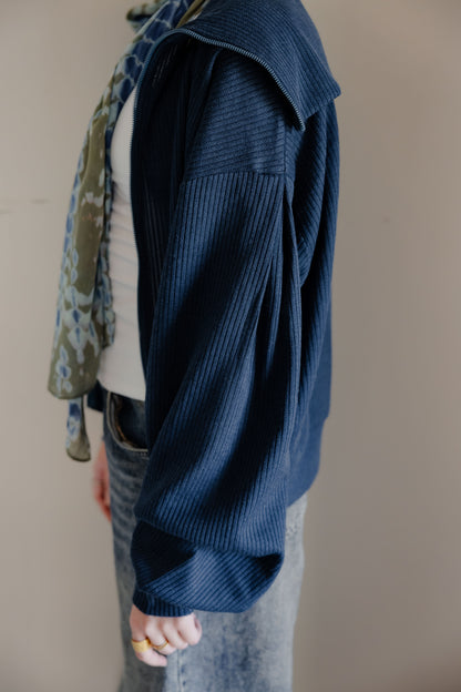 Aura jacket in Midnight green